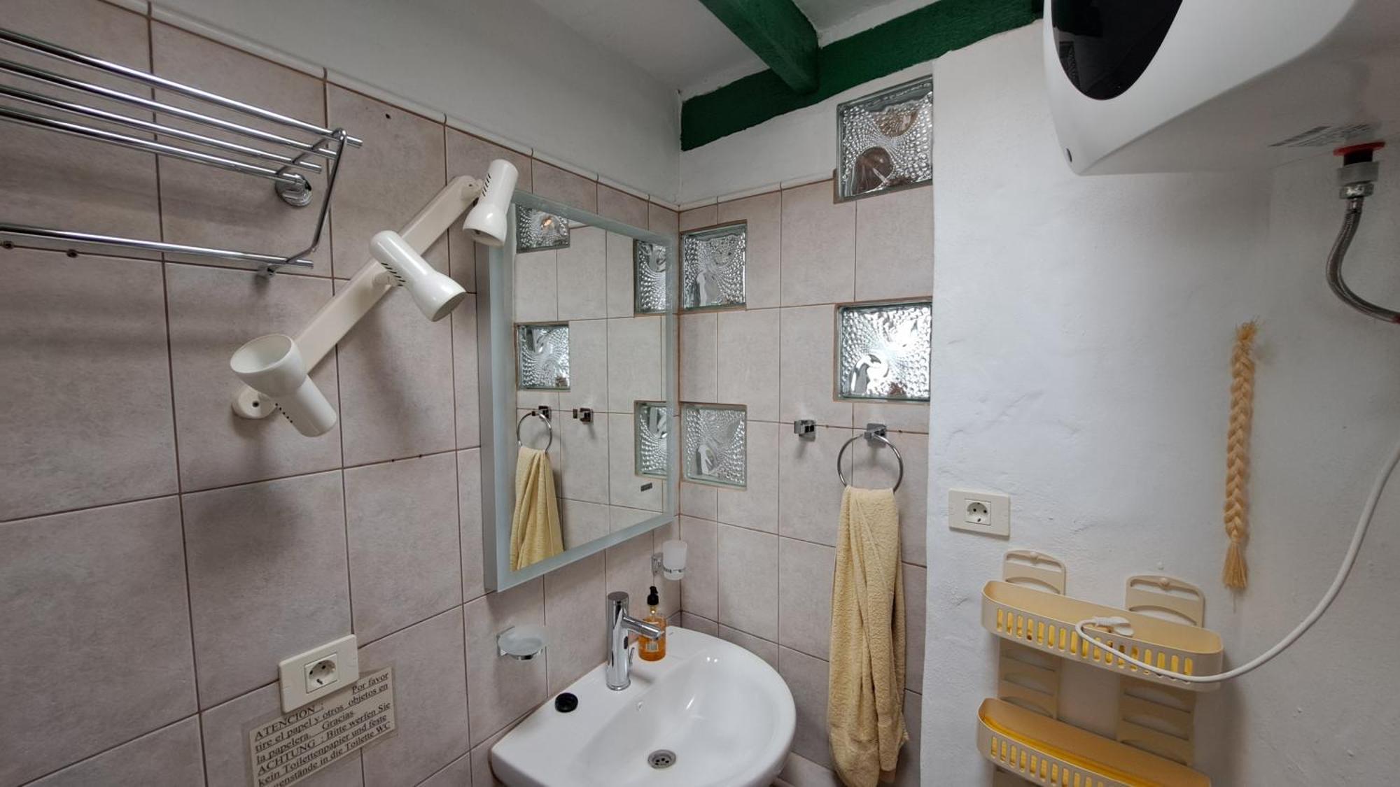 Beautiful 1-Bedroom House 'Oficina' Finca Vistamar ซาโลเบร ภายนอก รูปภาพ